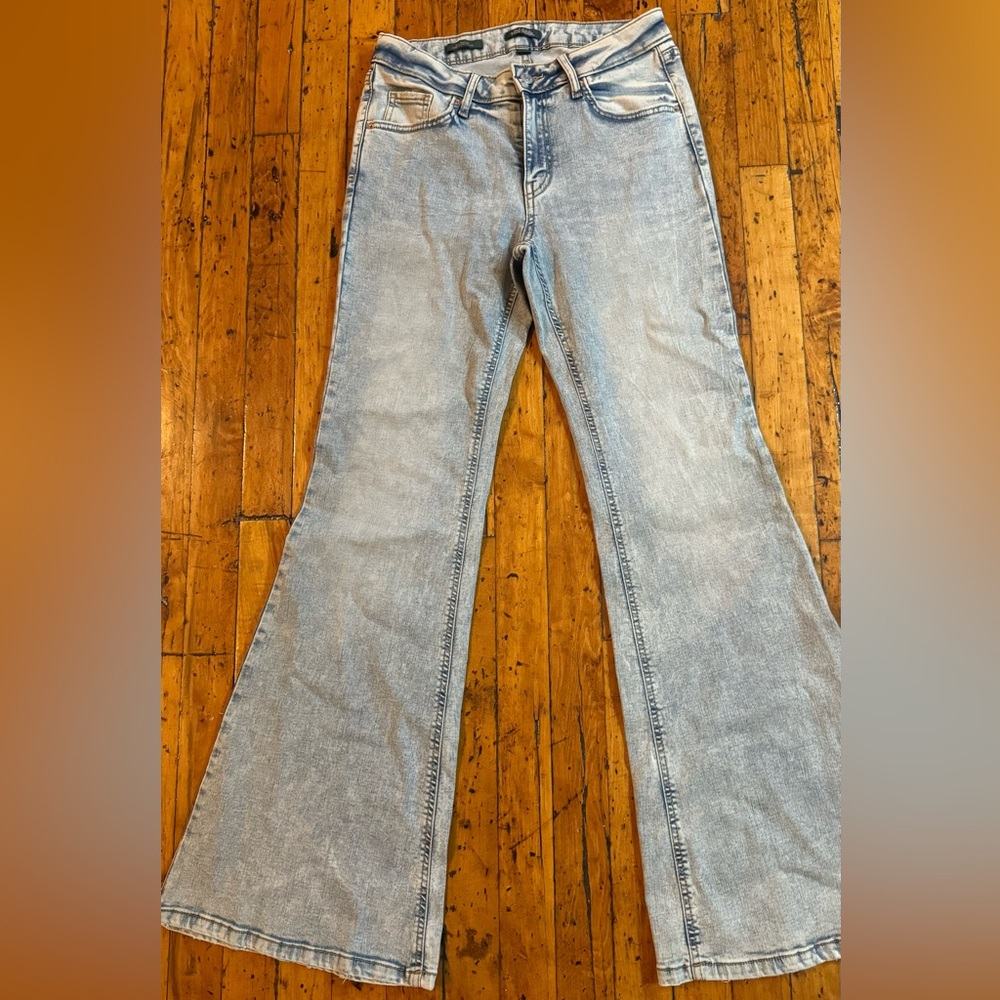 Mid Rise Flare Jeans - Picture 2 of 4